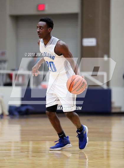 Thumbnail 1 in Kingwood vs. Sterling (McDonald's Texas Invitational) photogallery.