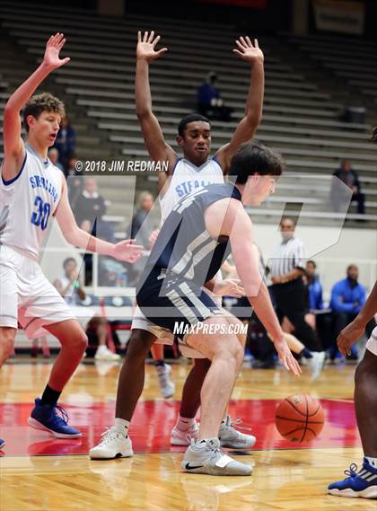Thumbnail 1 in Kingwood vs. Sterling (McDonald's Texas Invitational) photogallery.