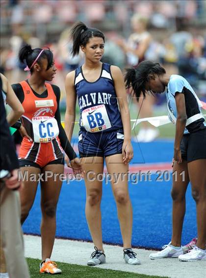 Thumbnail 3 in 117th Penn Relays (Girls 4x100m Small School Heats 1-11) photogallery.