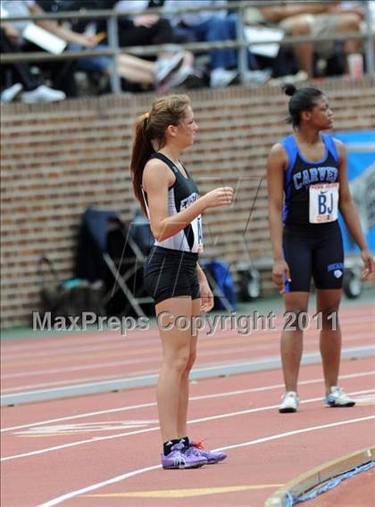 Thumbnail 1 in 117th Penn Relays (Girls 4x100m Small School Heats 1-11) photogallery.