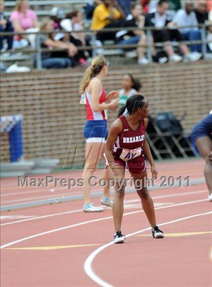 Thumbnail 3 in 117th Penn Relays (Girls 4x100m Small School Heats 1-11) photogallery.