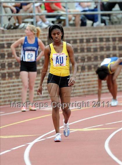 Thumbnail 2 in 117th Penn Relays (Girls 4x100m Small School Heats 1-11) photogallery.