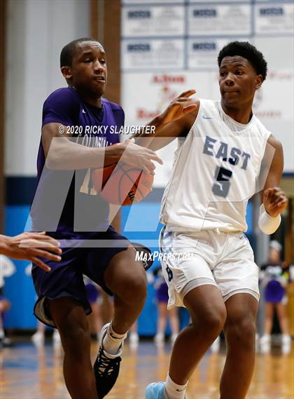 Thumbnail 3 in Collinsville @ Belleville East photogallery.
