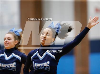 Thumbnail 2 in Collinsville @ Belleville East photogallery.