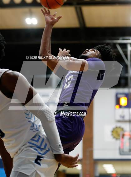 Thumbnail 3 in Collinsville @ Belleville East photogallery.