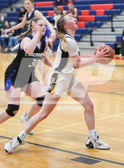 Thumbnail 3 in Shorewood vs. Inglemoor (Cactus Jam Tournament) Championship photogallery.
