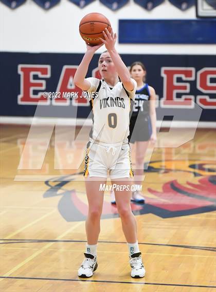 Thumbnail 3 in Shorewood vs. Inglemoor (Cactus Jam Tournament) Championship photogallery.