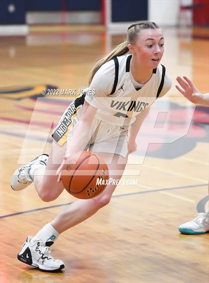Thumbnail 2 in Shorewood vs. Inglemoor (Cactus Jam Tournament) Championship photogallery.