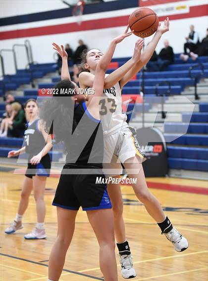 Thumbnail 2 in Shorewood vs. Inglemoor (Cactus Jam Tournament) Championship photogallery.