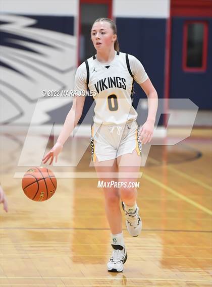 Thumbnail 3 in Shorewood vs. Inglemoor (Cactus Jam Tournament) Championship photogallery.