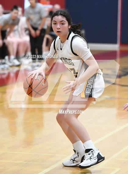 Thumbnail 1 in Shorewood vs. Inglemoor (Cactus Jam Tournament) Championship photogallery.