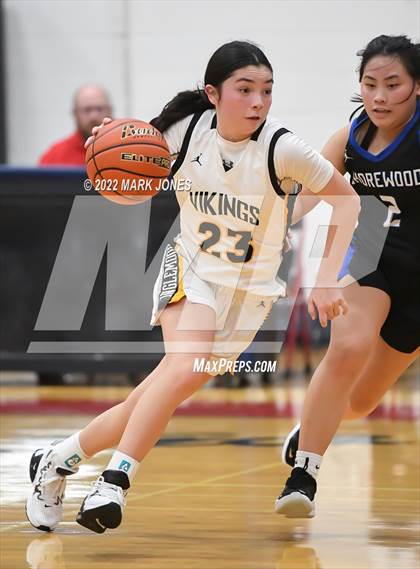 Thumbnail 2 in Shorewood vs. Inglemoor (Cactus Jam Tournament) Championship photogallery.