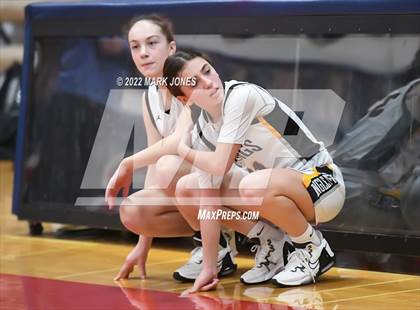 Thumbnail 3 in Shorewood vs. Inglemoor (Cactus Jam Tournament) Championship photogallery.