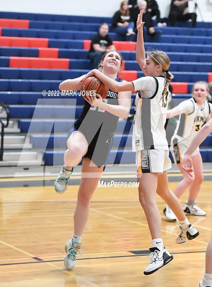 Thumbnail 2 in Shorewood vs. Inglemoor (Cactus Jam Tournament) Championship photogallery.