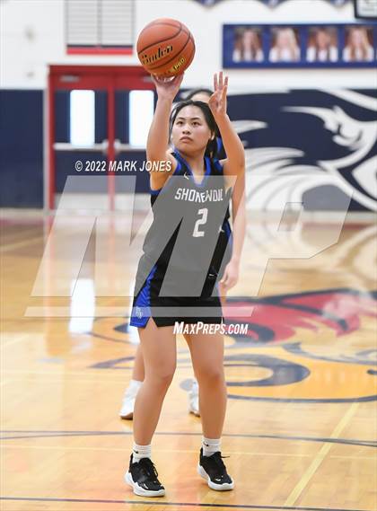 Thumbnail 3 in Shorewood vs. Inglemoor (Cactus Jam Tournament) Championship photogallery.