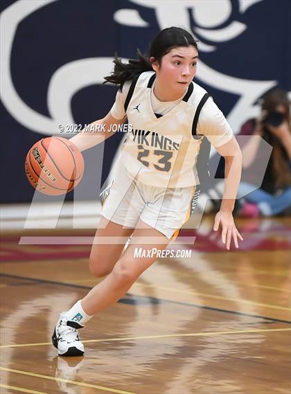 Thumbnail 3 in Shorewood vs. Inglemoor (Cactus Jam Tournament) Championship photogallery.