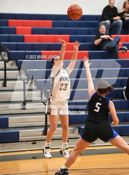 Thumbnail 1 in Shorewood vs. Inglemoor (Cactus Jam Tournament) Championship photogallery.