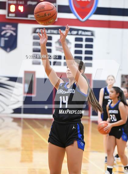 Thumbnail 3 in Shorewood vs. Inglemoor (Cactus Jam Tournament) Championship photogallery.