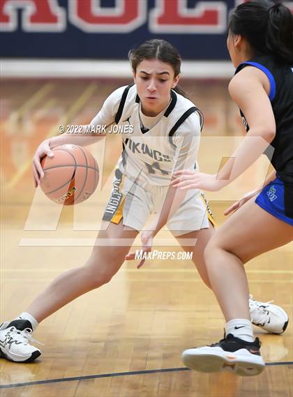 Thumbnail 3 in Shorewood vs. Inglemoor (Cactus Jam Tournament) Championship photogallery.