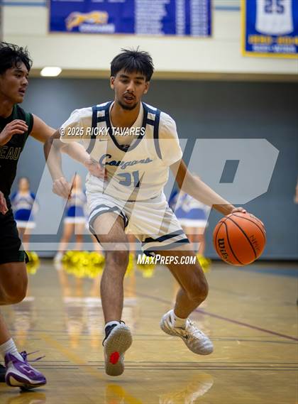 Thumbnail 3 in Moreau Catholic @ Newark Memorial photogallery.