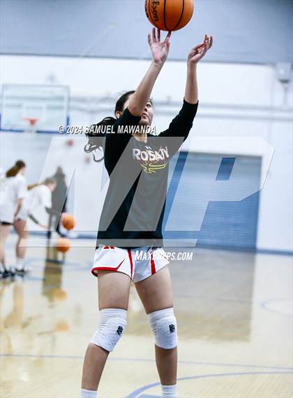 Thumbnail 3 in Oak Park vs Rosary Academy (Riptide GBB Showcase) photogallery.