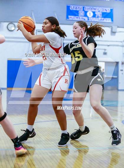 Thumbnail 3 in Oak Park vs Rosary Academy (Riptide GBB Showcase) photogallery.