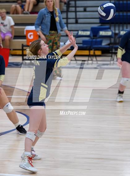 Thumbnail 2 in Lipan @ Perrin-Whitt photogallery.