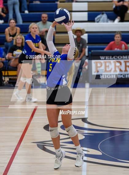 Thumbnail 2 in Lipan @ Perrin-Whitt photogallery.