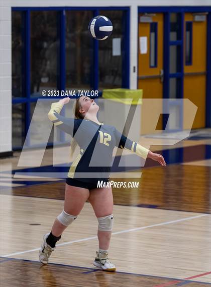 Thumbnail 1 in Lipan @ Perrin-Whitt photogallery.