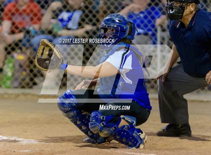 Thumbnail 2 in Port Aransas vs. Falls City (UIL 2A Area Playoffs) photogallery.
