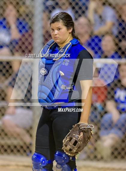 Thumbnail 2 in Port Aransas vs. Falls City (UIL 2A Area Playoffs) photogallery.