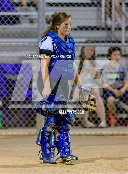 Thumbnail 1 in Port Aransas vs. Falls City (UIL 2A Area Playoffs) photogallery.