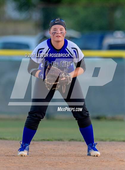 Thumbnail 3 in Port Aransas vs. Falls City (UIL 2A Area Playoffs) photogallery.