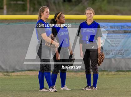 Thumbnail 3 in Port Aransas vs. Falls City (UIL 2A Area Playoffs) photogallery.