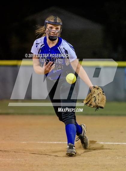 Thumbnail 3 in Port Aransas vs. Falls City (UIL 2A Area Playoffs) photogallery.