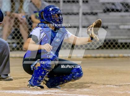 Thumbnail 1 in Port Aransas vs. Falls City (UIL 2A Area Playoffs) photogallery.