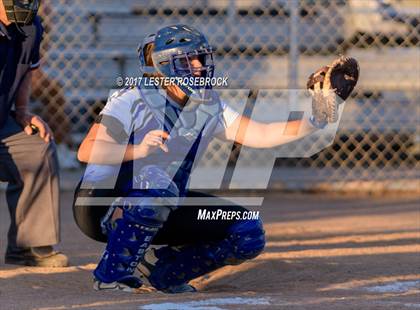 Thumbnail 2 in Port Aransas vs. Falls City (UIL 2A Area Playoffs) photogallery.