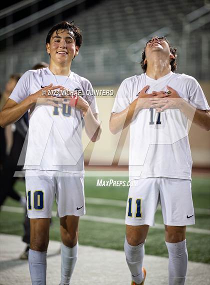 Thumbnail 3 in Alexander vs. Harlan (UIL 6A Regional Quarterfinal) photogallery.