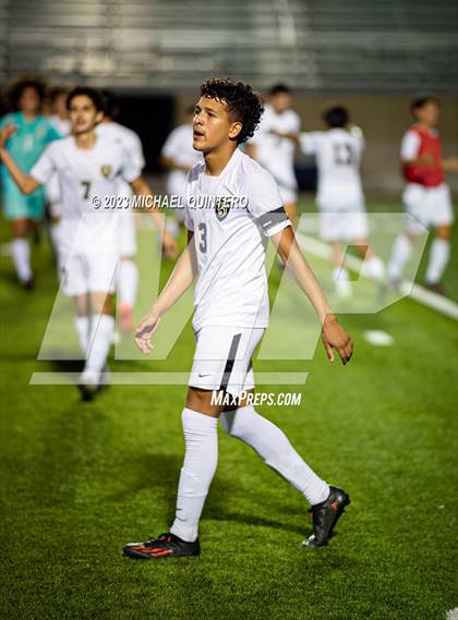 Thumbnail 1 in Alexander vs. Harlan (UIL 6A Regional Quarterfinal) photogallery.