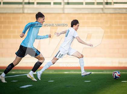 Thumbnail 1 in Alexander vs. Harlan (UIL 6A Regional Quarterfinal) photogallery.