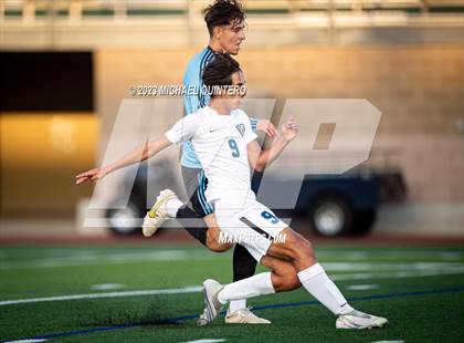 Thumbnail 3 in Alexander vs. Harlan (UIL 6A Regional Quarterfinal) photogallery.