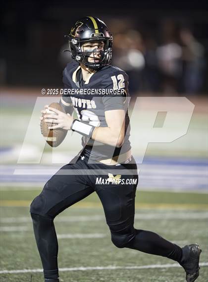 Thumbnail 1 in Riverdale Ridge vs Monarch (CHSAA 4A Playoffs Round 2) photogallery.