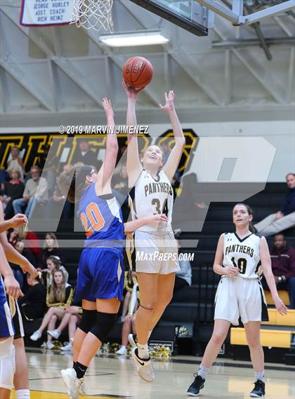 Thumbnail 1 in Newbury Park vs. Westlake  photogallery.