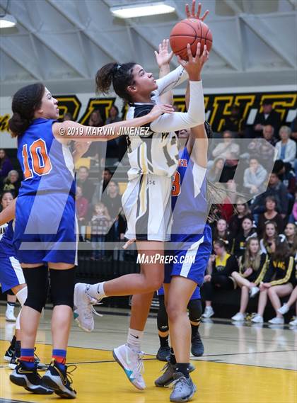 Thumbnail 1 in Newbury Park vs. Westlake  photogallery.