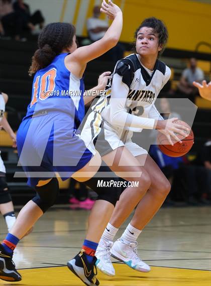 Thumbnail 2 in Newbury Park vs. Westlake  photogallery.