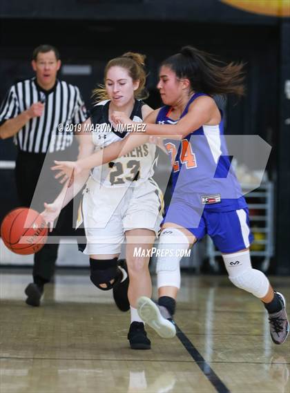 Thumbnail 2 in Newbury Park vs. Westlake  photogallery.