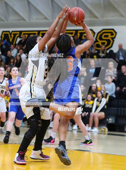 Thumbnail 1 in Newbury Park vs. Westlake  photogallery.