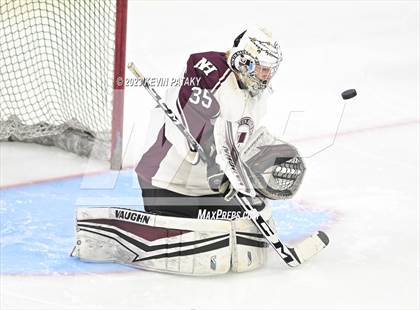 Thumbnail 2 in North Branford vs. North Haven (CIAC DII Semifinal) photogallery.