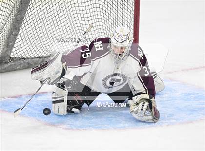 Thumbnail 2 in North Branford vs. North Haven (CIAC DII Semifinal) photogallery.