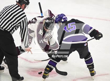 Thumbnail 2 in North Branford vs. North Haven (CIAC DII Semifinal) photogallery.